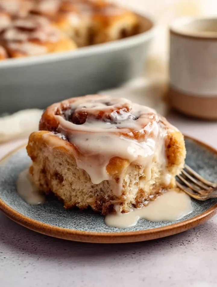 Best Gingerbread Cinnamon Rolls Recipe Easy Gingerbread Cinnamon Rolls With Maple Frosting Homemade Maple Frosting For Cin...